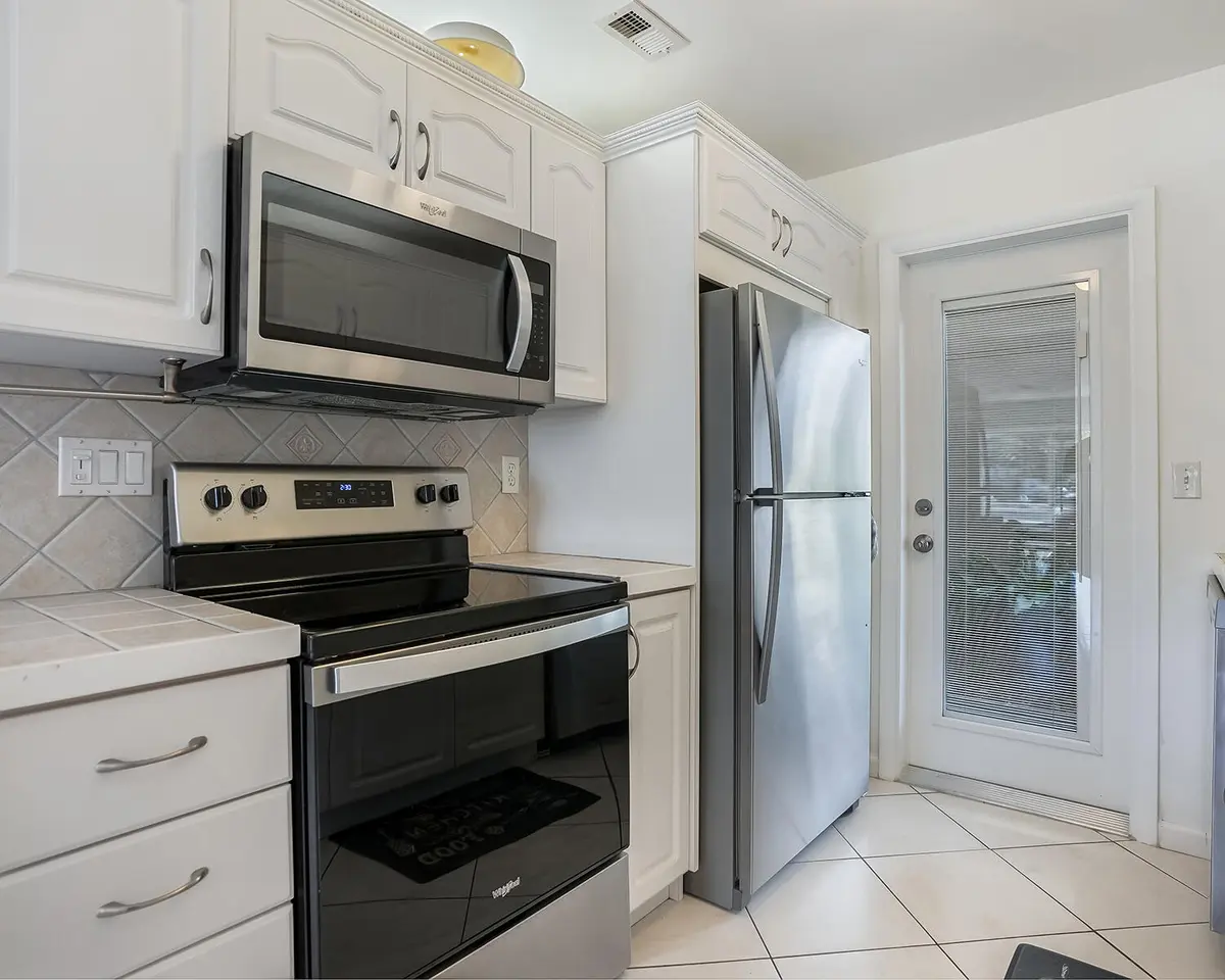 DSC04553 at 2600 DIANA Drive 107, Hallandale Beach