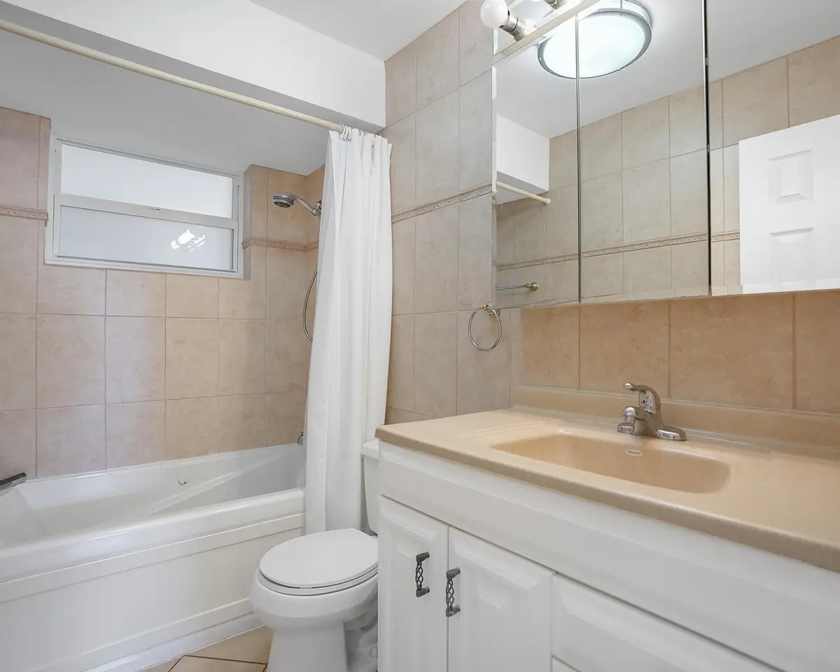 DSC04478 at 2600 DIANA Drive 107, Hallandale Beach