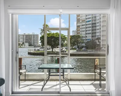 2600 DIANA Drive 107, Hallandale Beach – Co-Ownership for sale