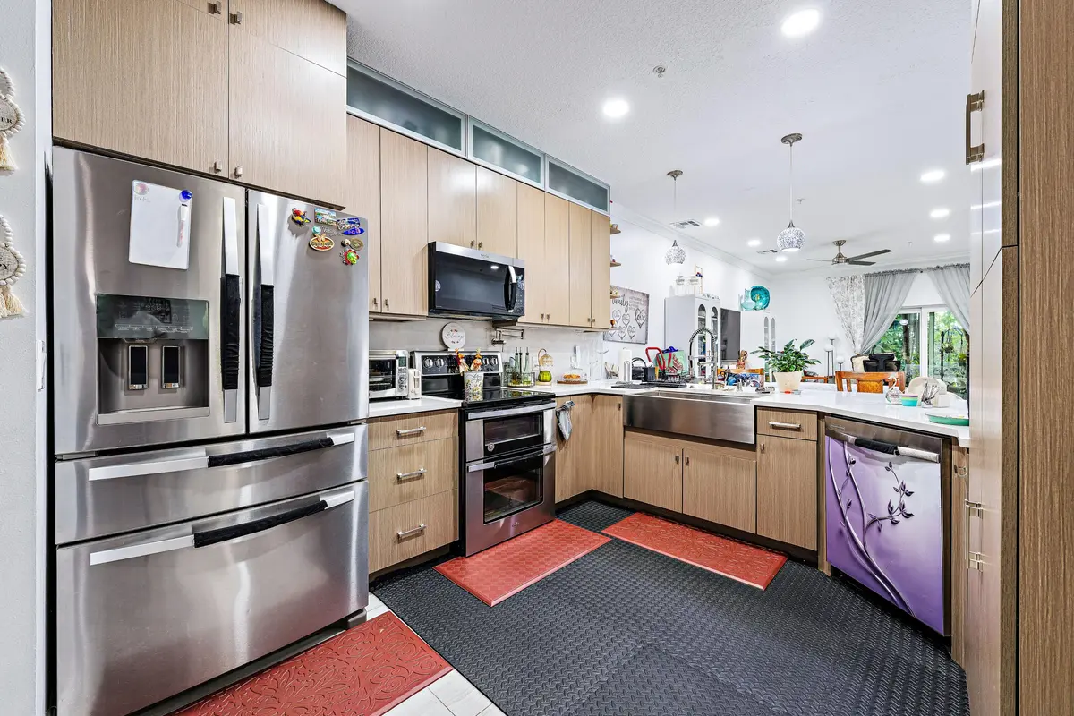 Kitchen at 111 LIGHTHOUSE Circle D, Tequesta