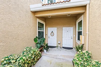 111 LIGHTHOUSE Circle D, Tequesta – Townhouse for sale