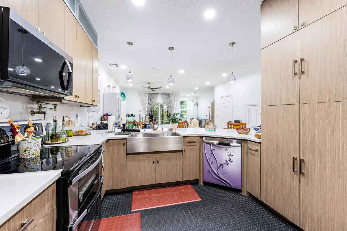 Kitchen at 111 LIGHTHOUSE Circle D, Tequesta