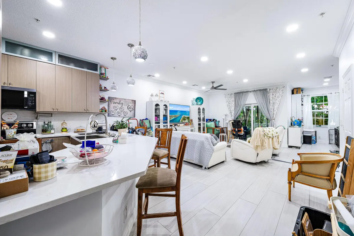 Living Space at 111 LIGHTHOUSE Circle D, Tequesta