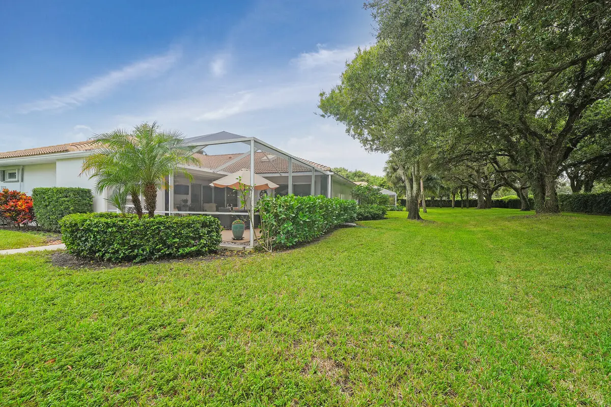 Front at 8701 CHAPMAN OAK Court, Palm Beach Gardens