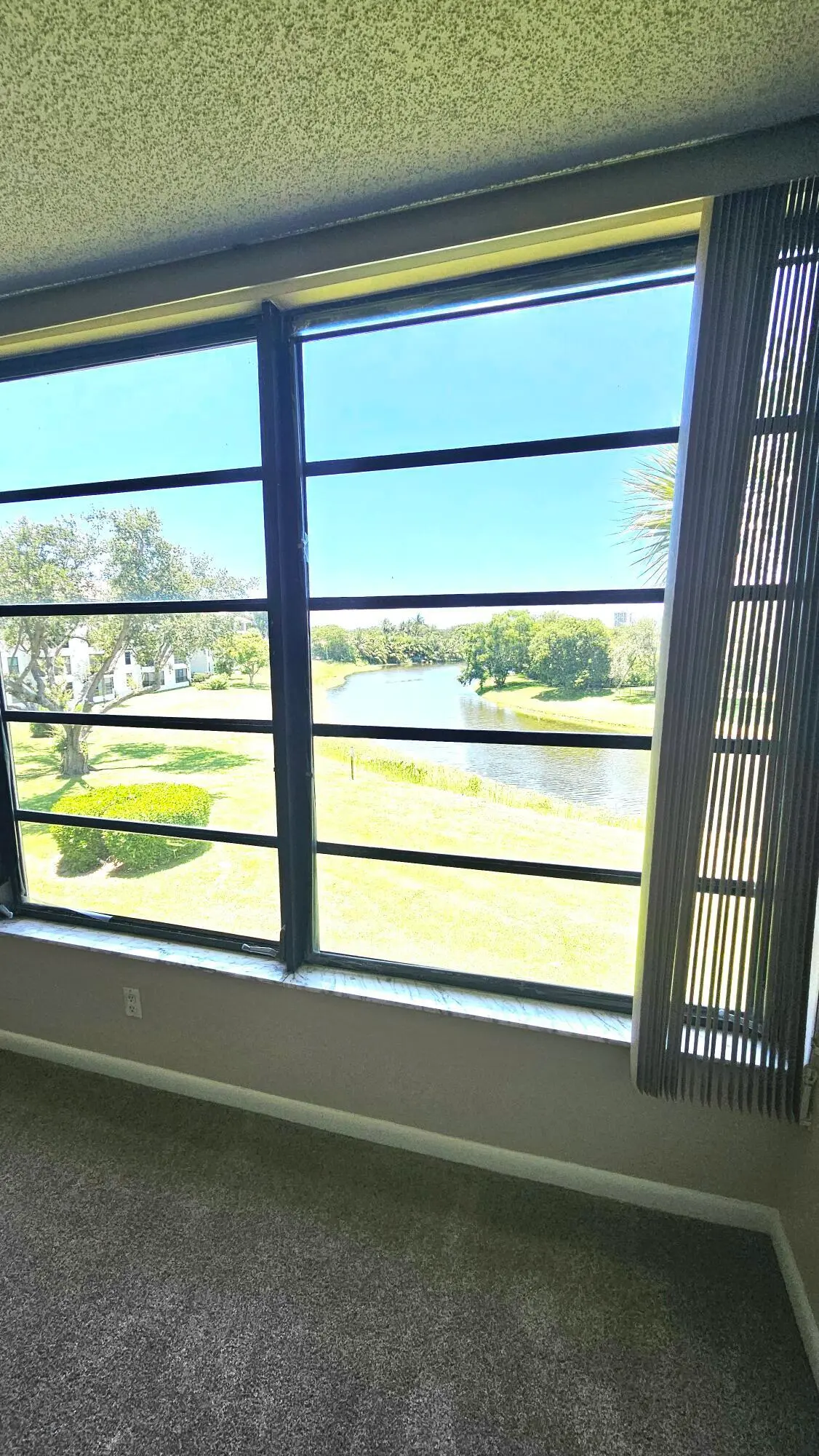 3630 WHITEHALL Drive 303, West Palm Beach, FL – photo 4