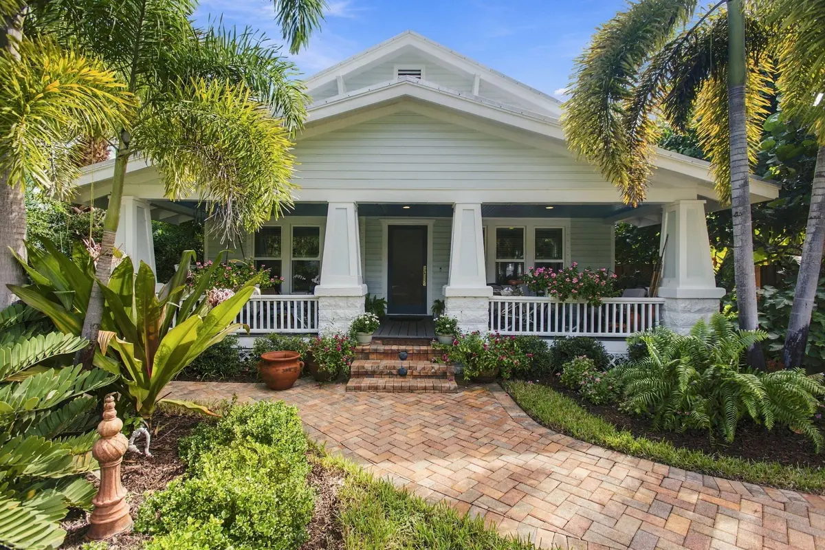 6-web-or-mls-7T7A9337 at 135 SE MARTIN Avenue, Stuart