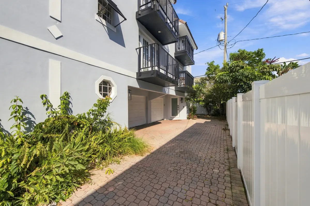 1__dsc7101 at 4640 Bougainvilla Drive 3, Lauderdale-By-The-Sea