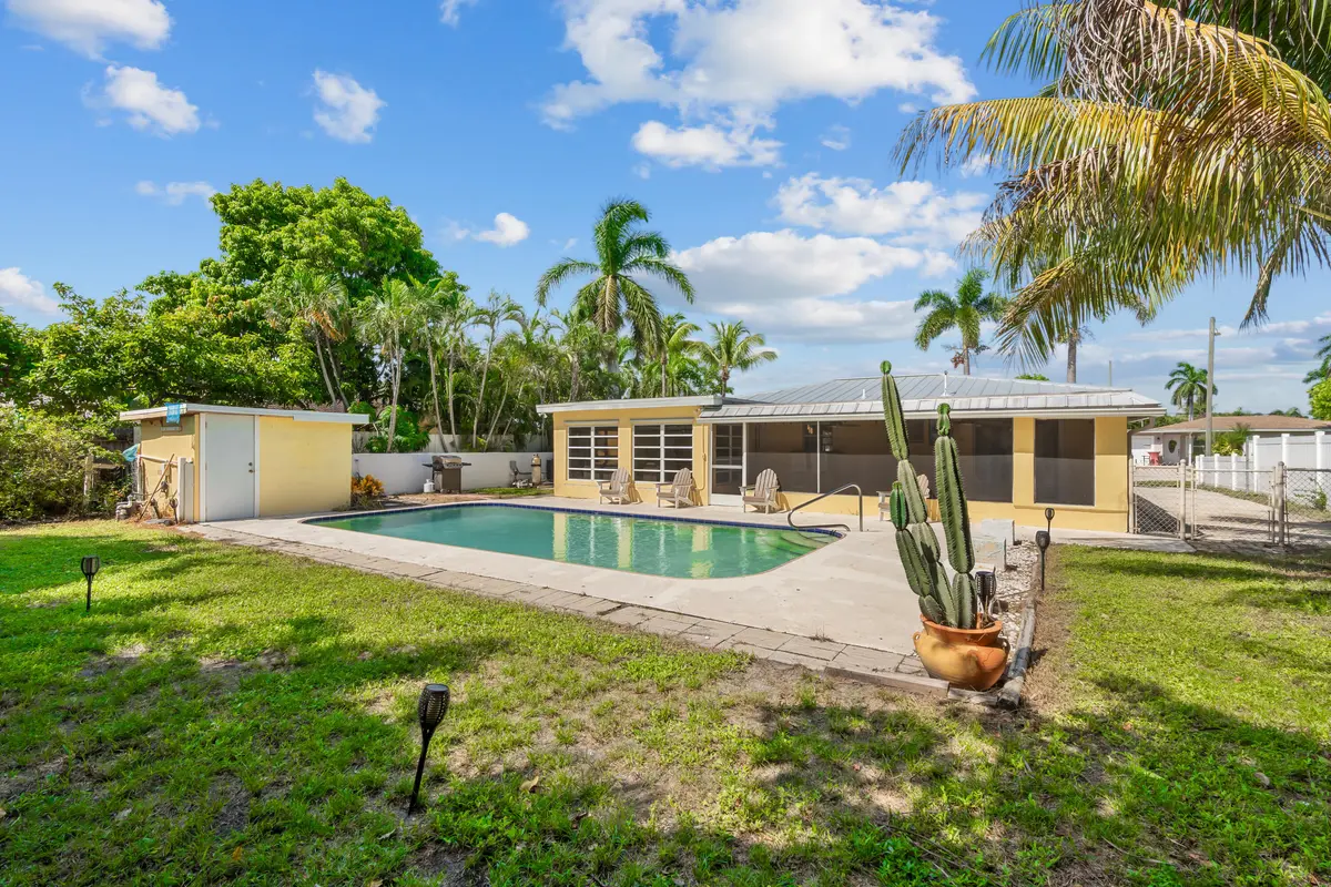 Pool at 214 NE 28TH Road, Boca Raton