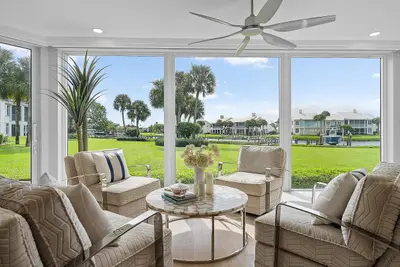 360 SPYGLASS Way 360, Jupiter – Condominium for sale