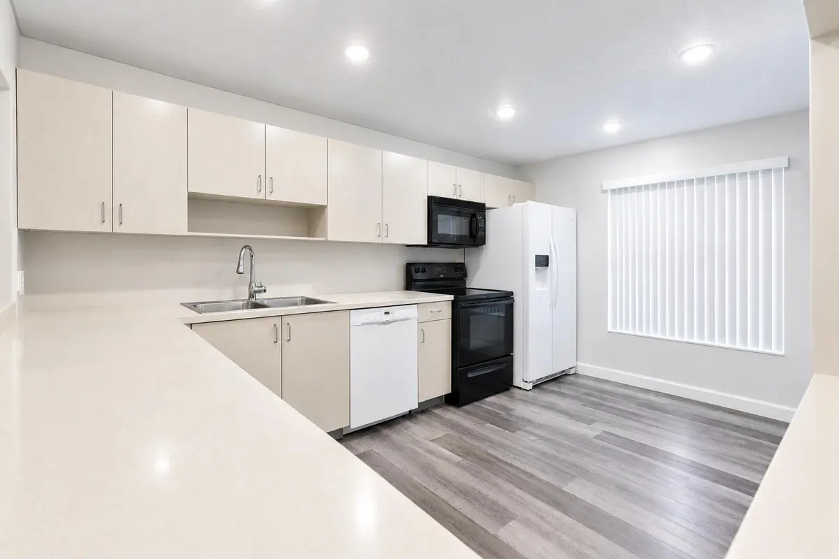 Bright Modern Kitchen with Neat Vertical at 9240 NW 14th Street Unit 270, Pembroke Pines