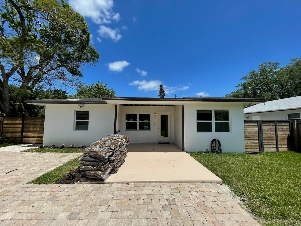 IMG_0045 at 1564 SW 28th Terrace, Fort Lauderdale