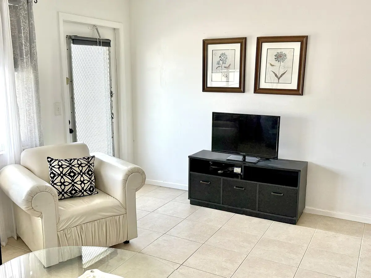 Living Room at 96 TILFORD Place, Deerfield Beach