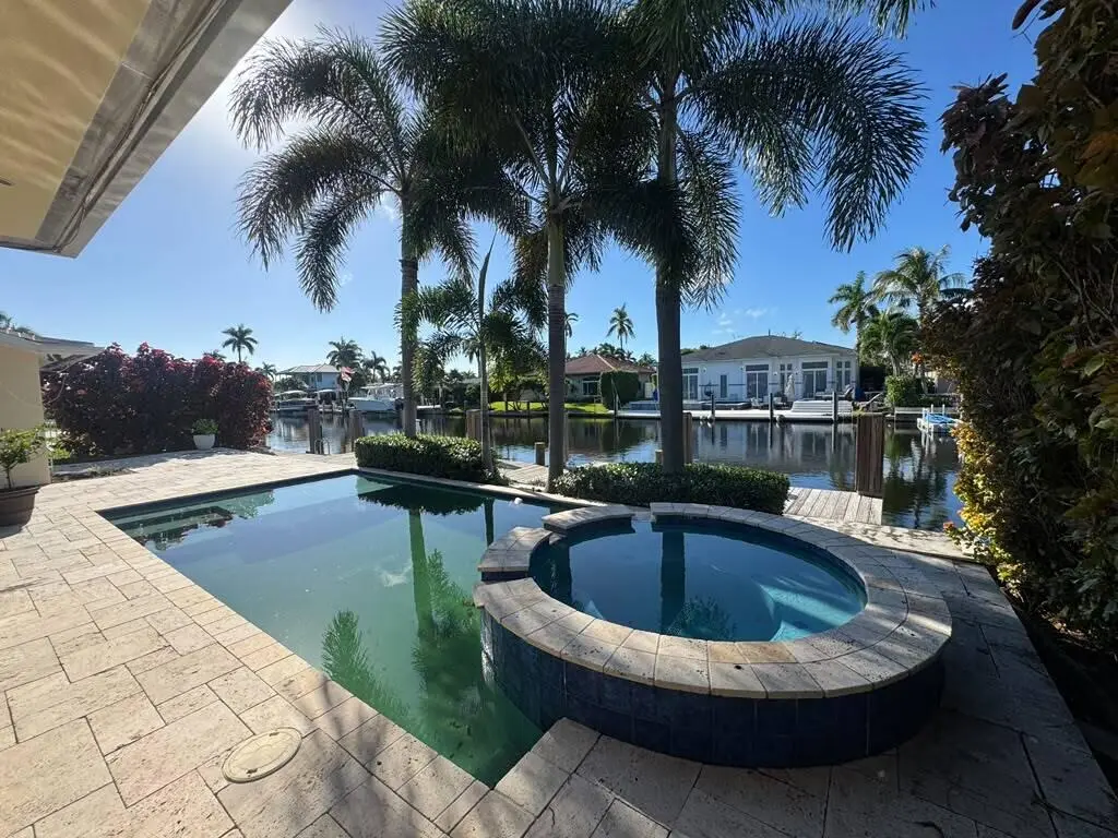 9f583d17-6ad8-44df-b915-038e228c8681 at 330 SE 10TH Street, Pompano Beach