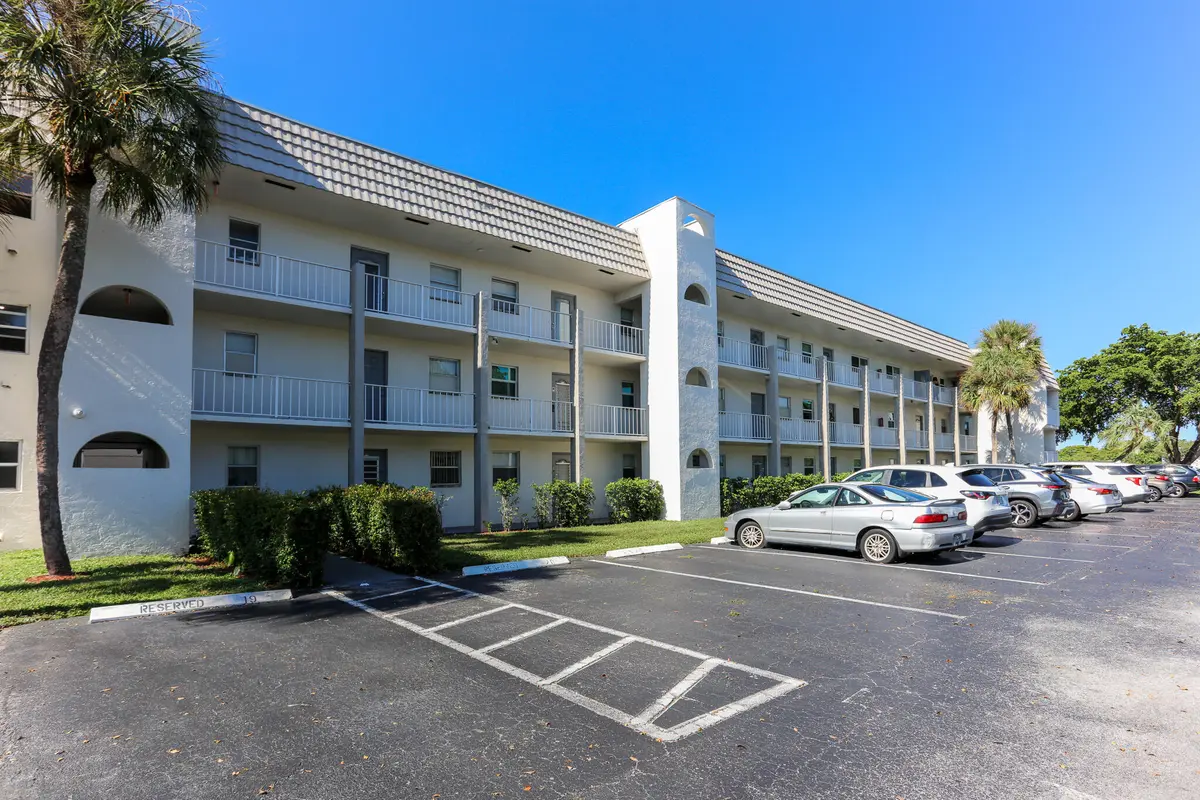 3X5A5446 at 8110 SUNRISE LAKES Boulevard 108, Sunrise