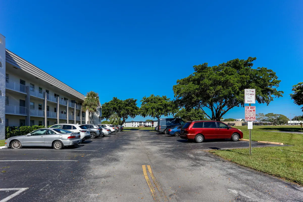 3X5A5449 at 8110 SUNRISE LAKES Boulevard 108, Sunrise