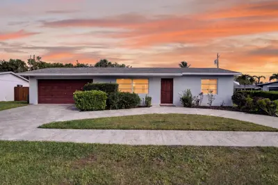 760 Cinnamon Road, North Palm Beach – Single Family Residence for sale