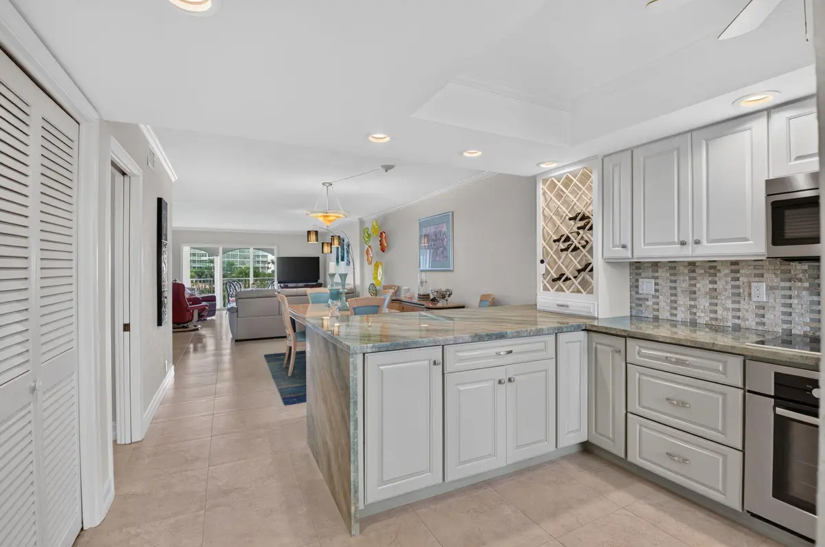 4-web-or-mls-DSC_4224 at 1040 BANYAN Road 4060, Boca Raton