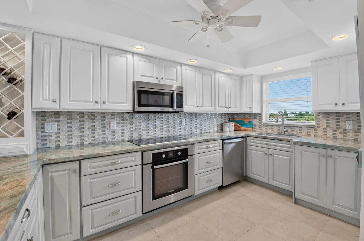 11-web-or-mls-DSC_4259 at 1040 BANYAN Road 4060, Boca Raton