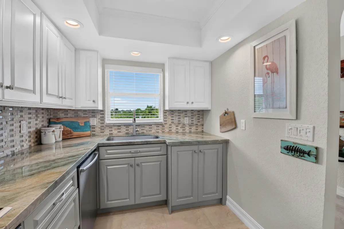 12-web-or-mls-DSC_4264 at 1040 BANYAN Road 4060, Boca Raton