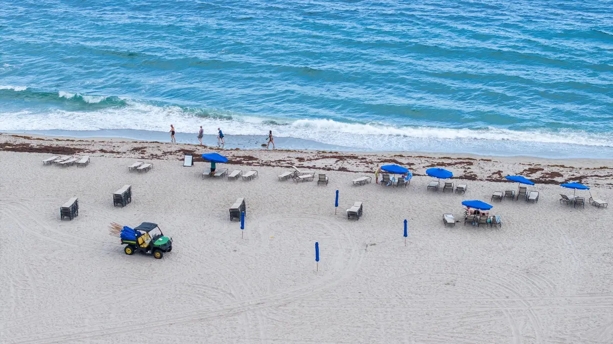 F60926FF-7192-4A71-A0CC-62E18C1FB11D at 3100 N Ocean Drive H-1508, Singer Island