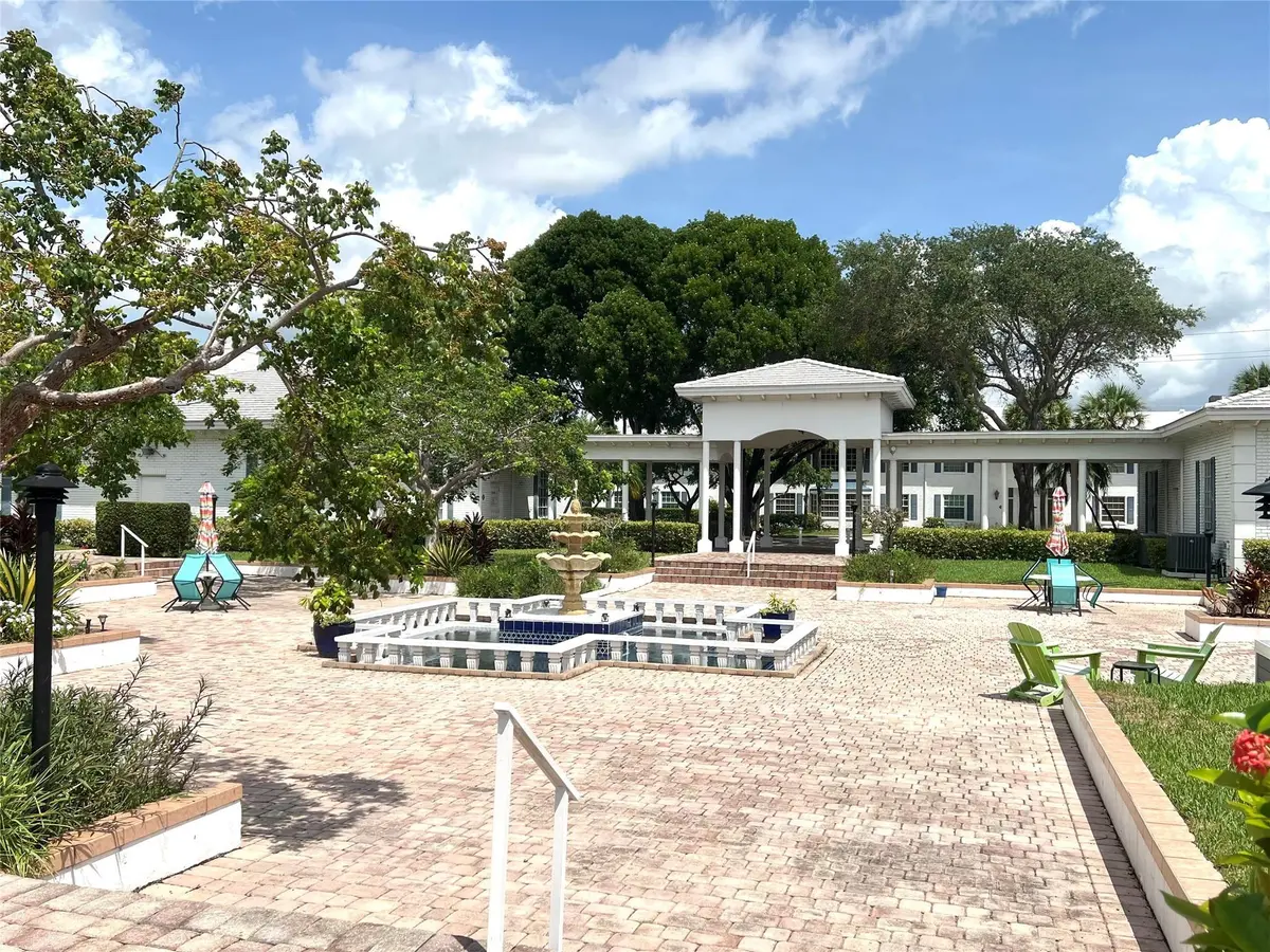 Photo 4 at 6750 NE 21ST Road 121, Fort Lauderdale