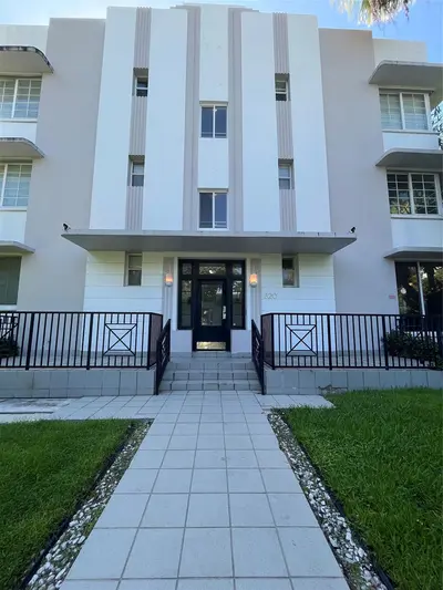 820 Euclid Avenue 103, Miami Beach – Condominium for rent