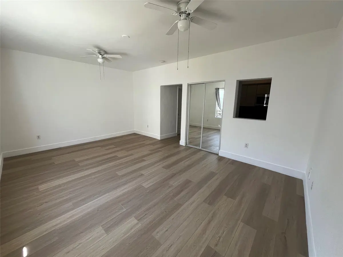 Photo 7 at 820 Euclid Avenue 103, Miami Beach