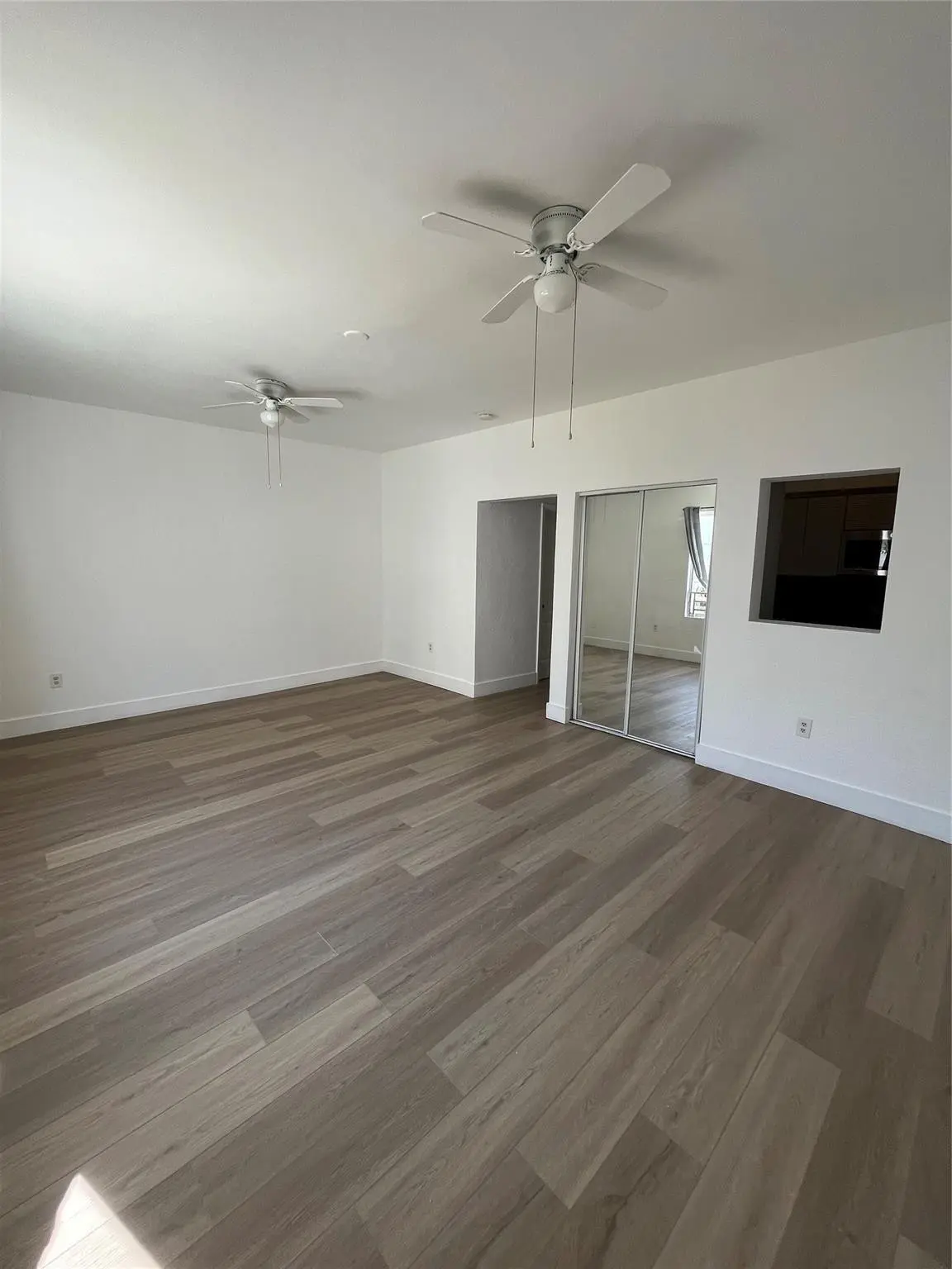Photo 8 at 820 Euclid Avenue 103, Miami Beach