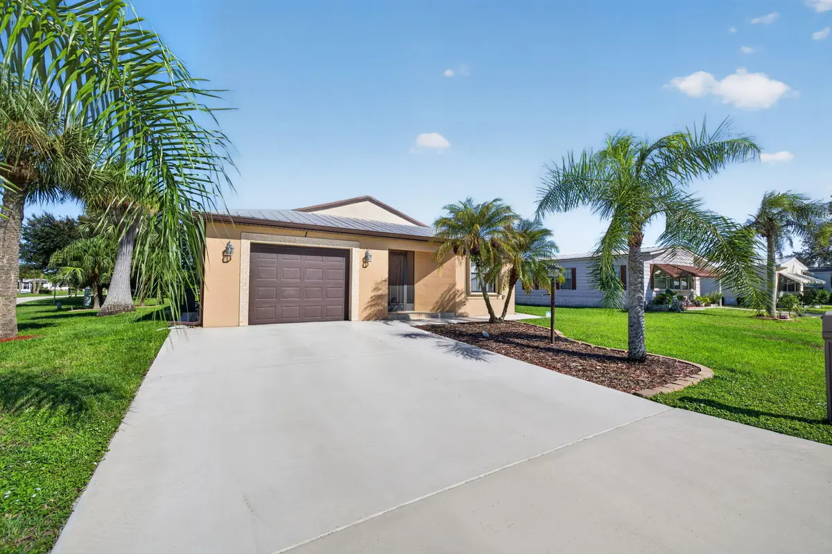 1-web-or-mls-3A5A4264 at 1 Ecuador Way, Fort Pierce