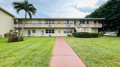 138 SALISBURY F, West Palm Beach – Condominium for rent