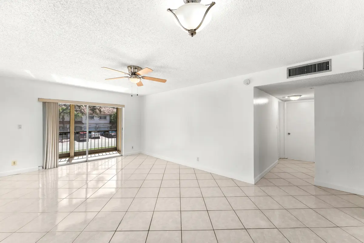 003-4148Northwest90thAvenue-201-CoralSpr at 4148 NW 90th Avenue 201, Coral Springs