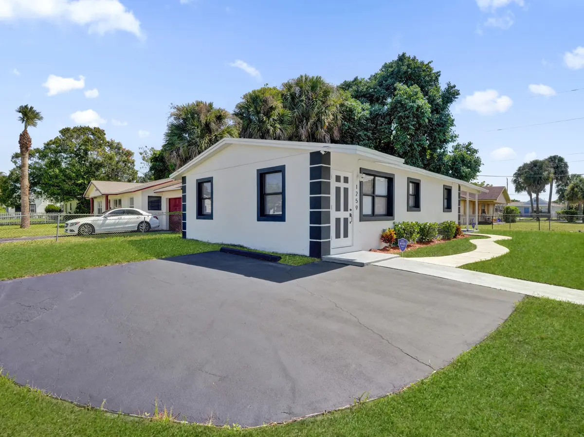 11-print-DSC07095 at 1259 W 26th Street, West Palm Beach