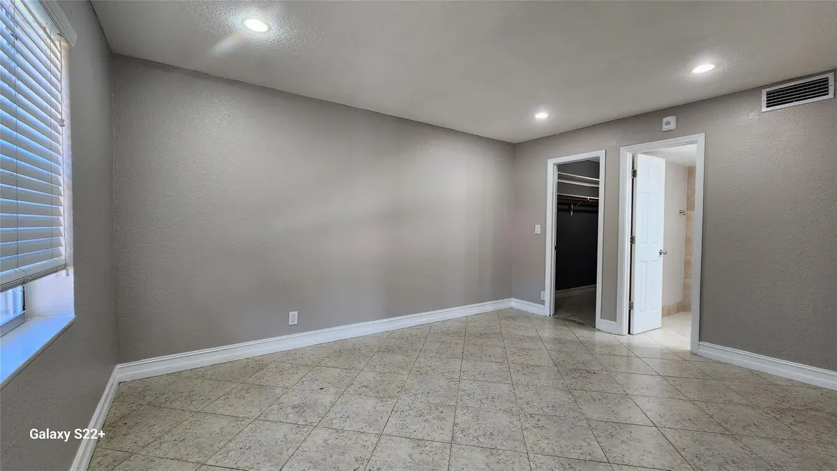 Photo 11 at 501 SE 8th Street, Deerfield Beach