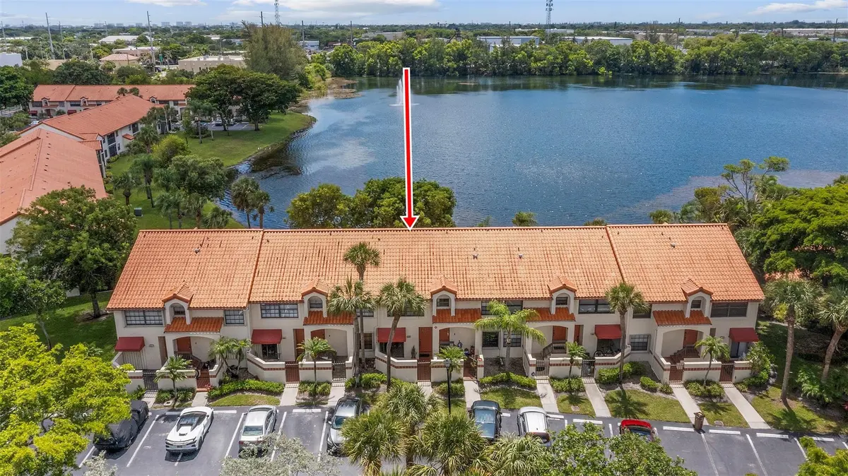 Photo 5 at 405 LIBERTY Court 405, Deerfield Beach