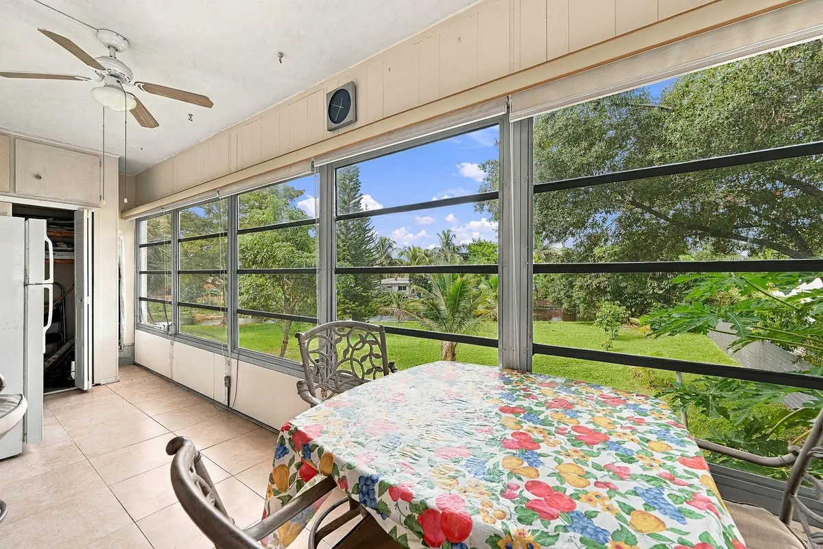Sun Room at 4000 NW 44TH Avenue 208, Lauderdale Lakes