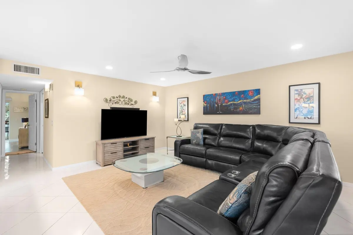 Photo 2 at 15054 ASHLAND Place 90, Delray Beach