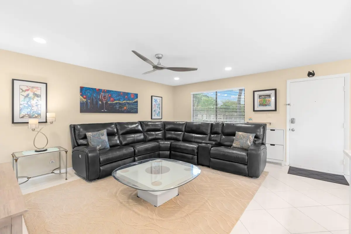 Photo 3 at 15054 ASHLAND Place 90, Delray Beach