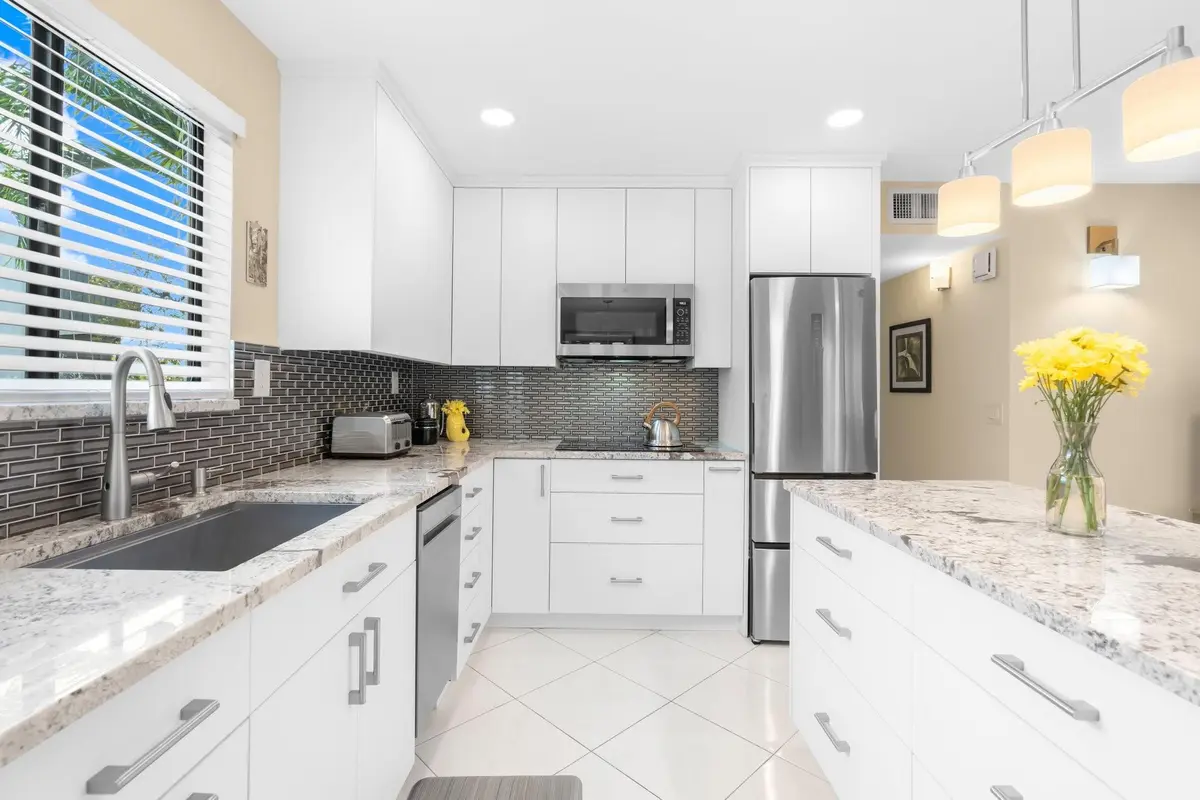 Photo 7 at 15054 ASHLAND Place 90, Delray Beach