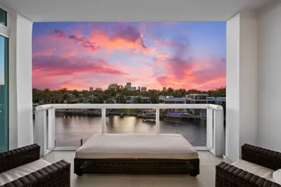 45 HENDRICKS Isle 402, Fort Lauderdale – Condominium for sale