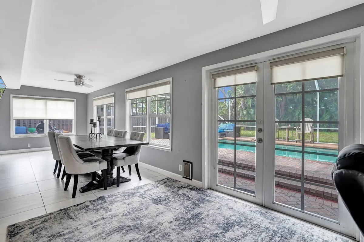 Large Florida Room to Patio at 2359 Holly Lane, Palm Beach Gardens