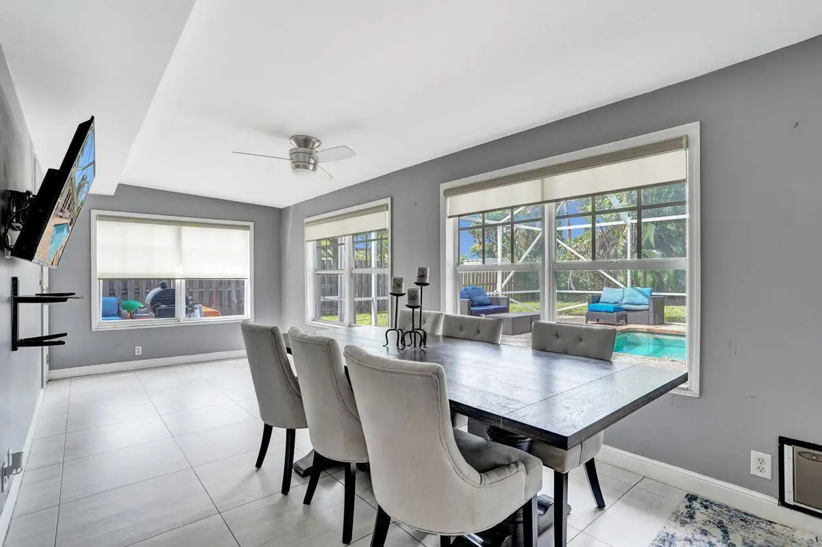 Florida Room at 2359 Holly Lane, Palm Beach Gardens