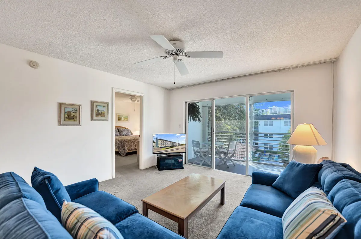 19-web-or-mls-DSC00251 at 1501 S OCEAN Boulevard 306, Lauderdale-By-The-Sea