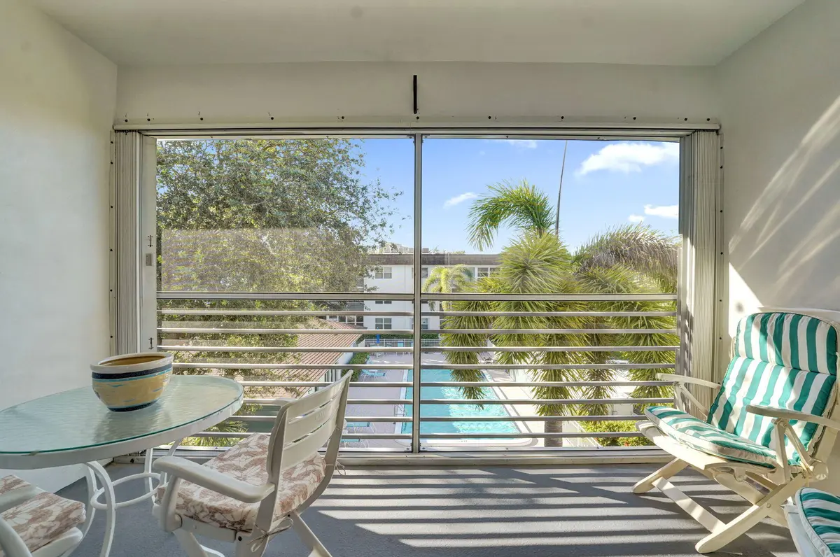 34-web-or-mls-DSC00278 at 1501 S OCEAN Boulevard 306, Lauderdale-By-The-Sea