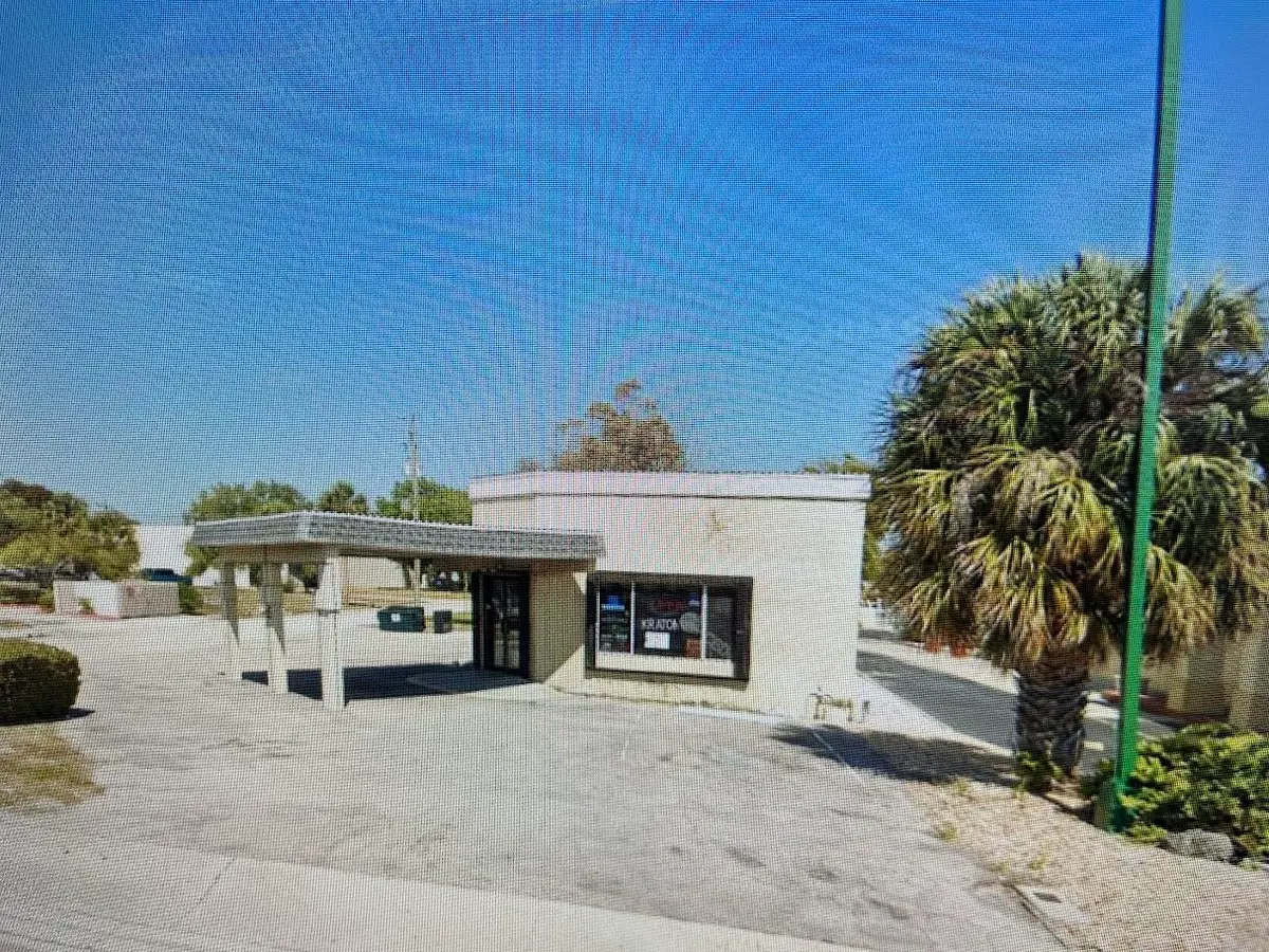 85 w photo 6 at 85 W HILLSBORO Boulevard, Deerfield Beach