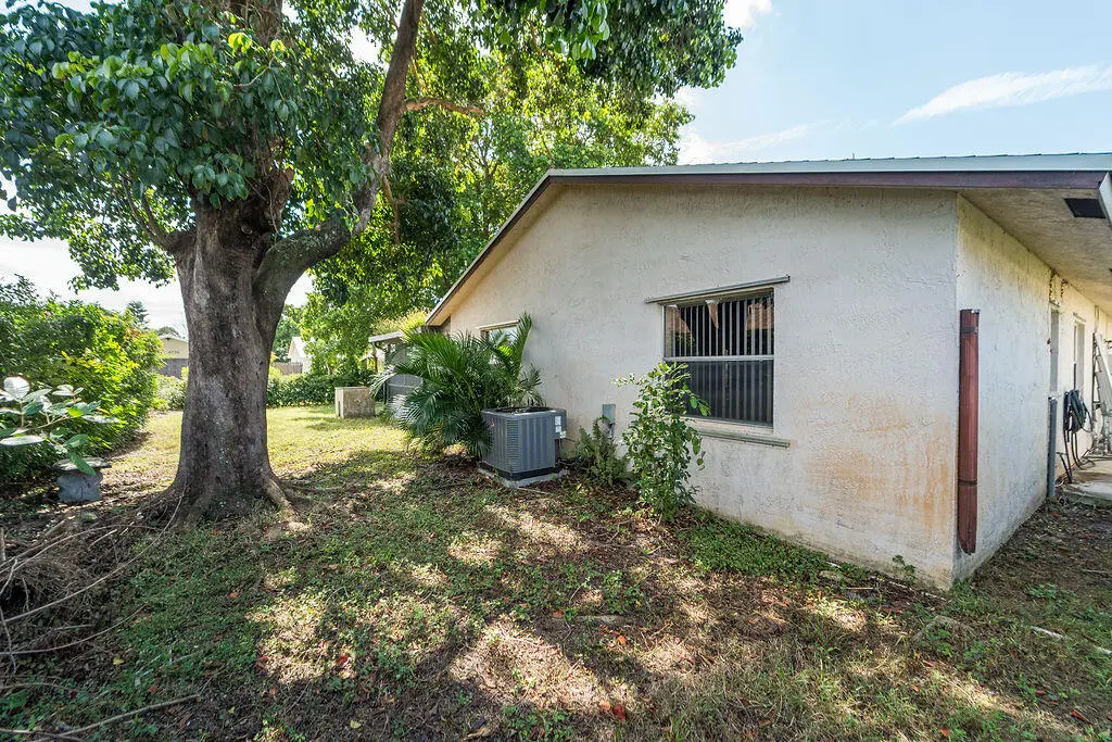 4718BluePineCircle-8 at 4718 Blue Pine Circle, Greenacres