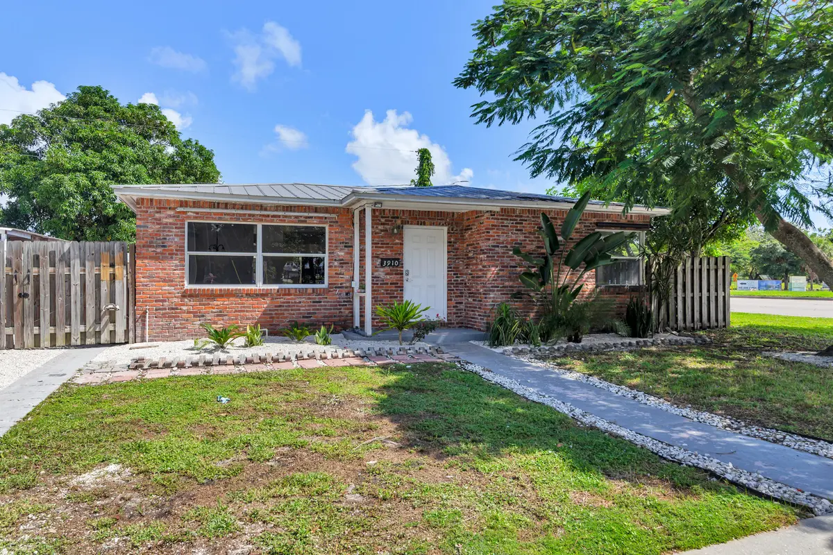 Front at 3910 Merrill Avenue, West Palm Beach