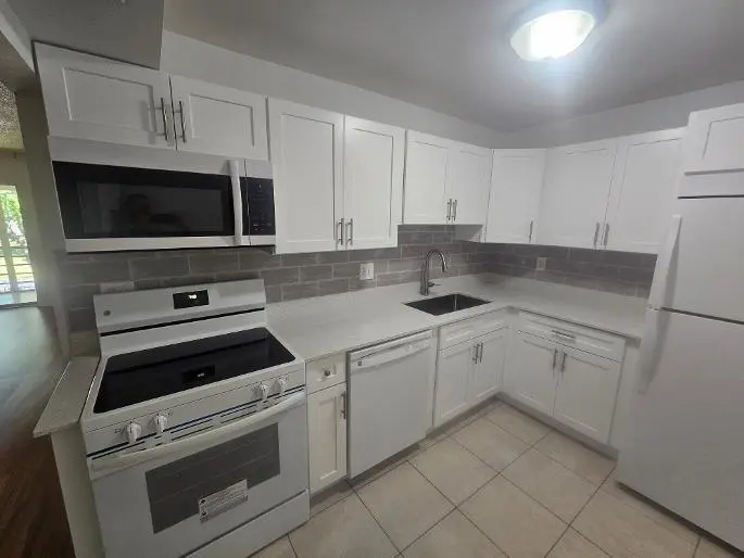 dp13 at 959 SE 2ND Avenue 210, Deerfield Beach