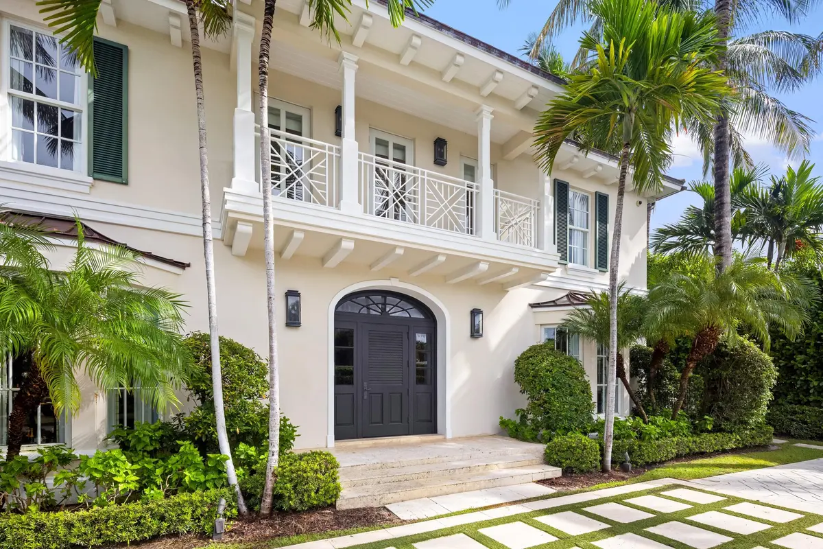 Entrance at 253 Jamaica Lane, Palm Beach