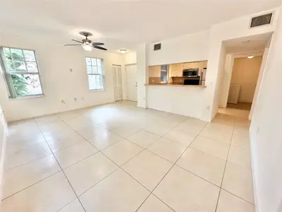 6778 W SAMPLE Road 6778, Coral Springs – Condominium for rent