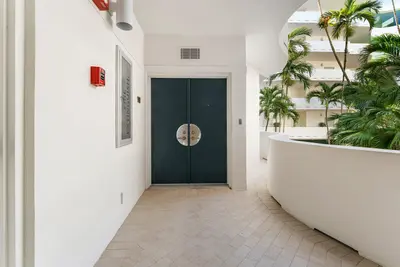 2000 S Ocean Boulevard, Palm Beach – Condominium for sale